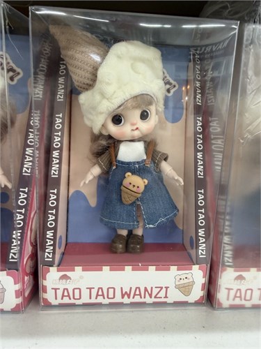 Игрушка Taotaowanzi ТаоТаоВанзи — кукла в белой шапке с ушками 6127
