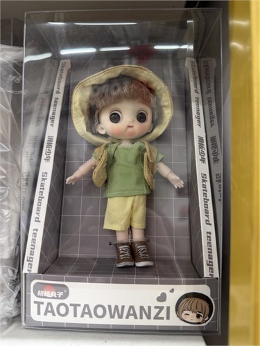 Игрушка Taotaowanzi ТаоТаоВанзи — кукла в зелёном капюшоне 6128